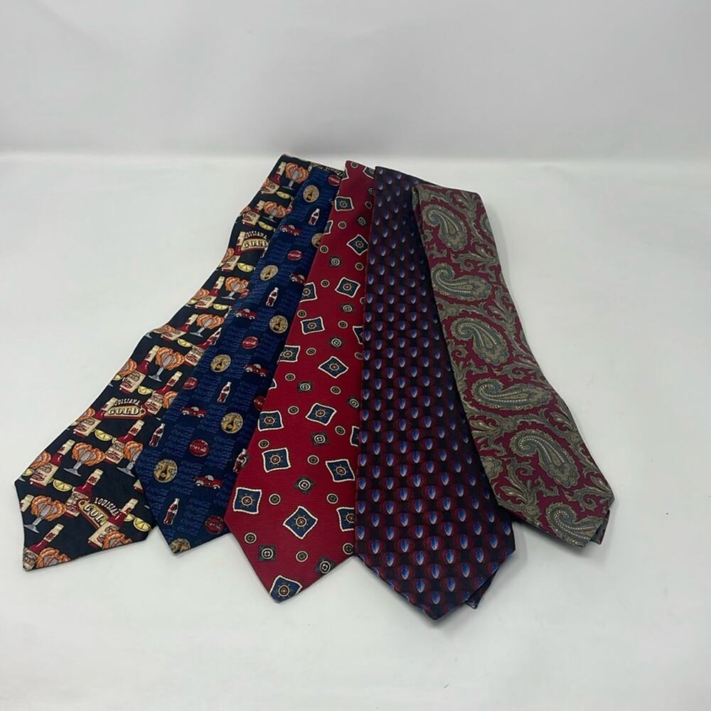 Bundle of red/blue vintage men’s silk ties